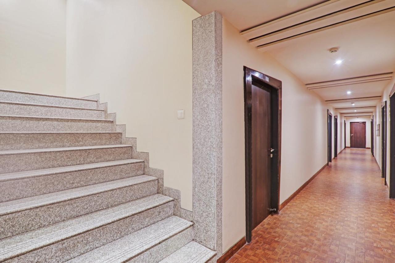 Townhouse Oak Hotel Shelter Лакхнау Экстерьер фото