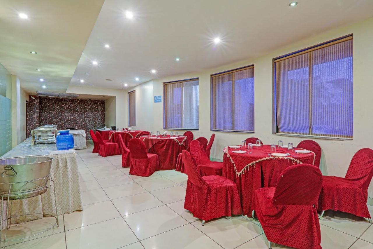 Townhouse Oak Hotel Shelter Лакхнау Экстерьер фото