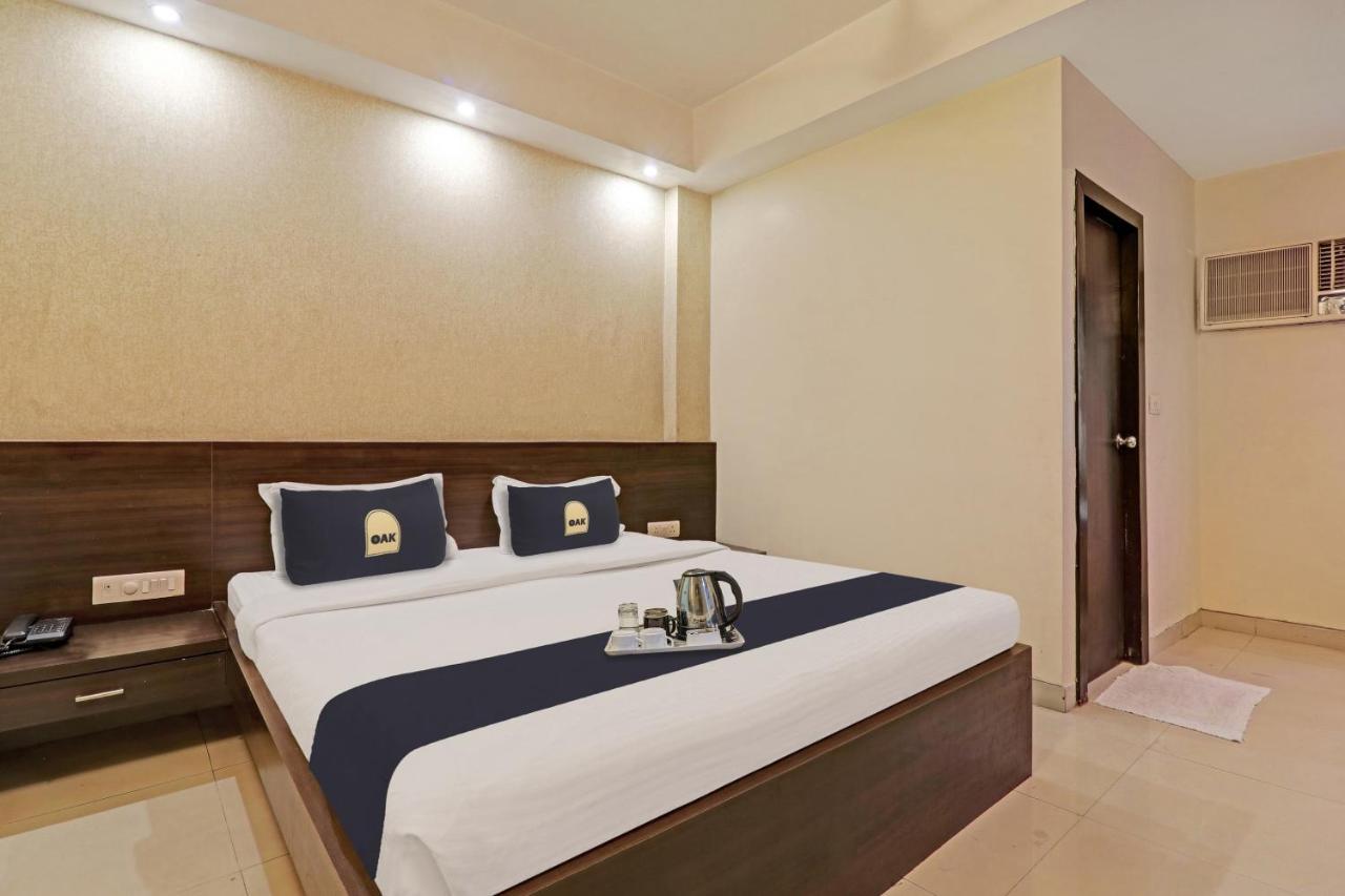 Townhouse Oak Hotel Shelter Лакхнау Экстерьер фото