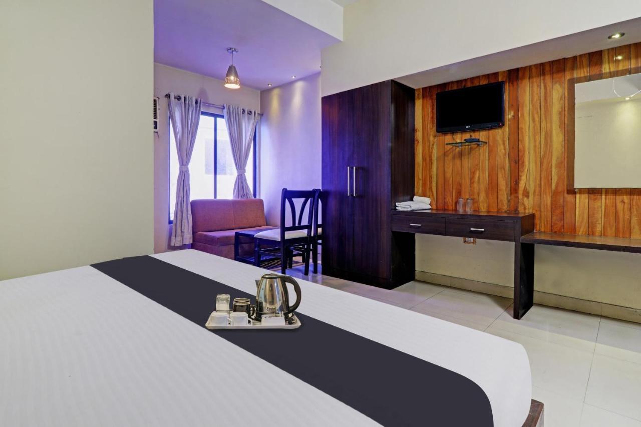 Townhouse Oak Hotel Shelter Лакхнау Экстерьер фото