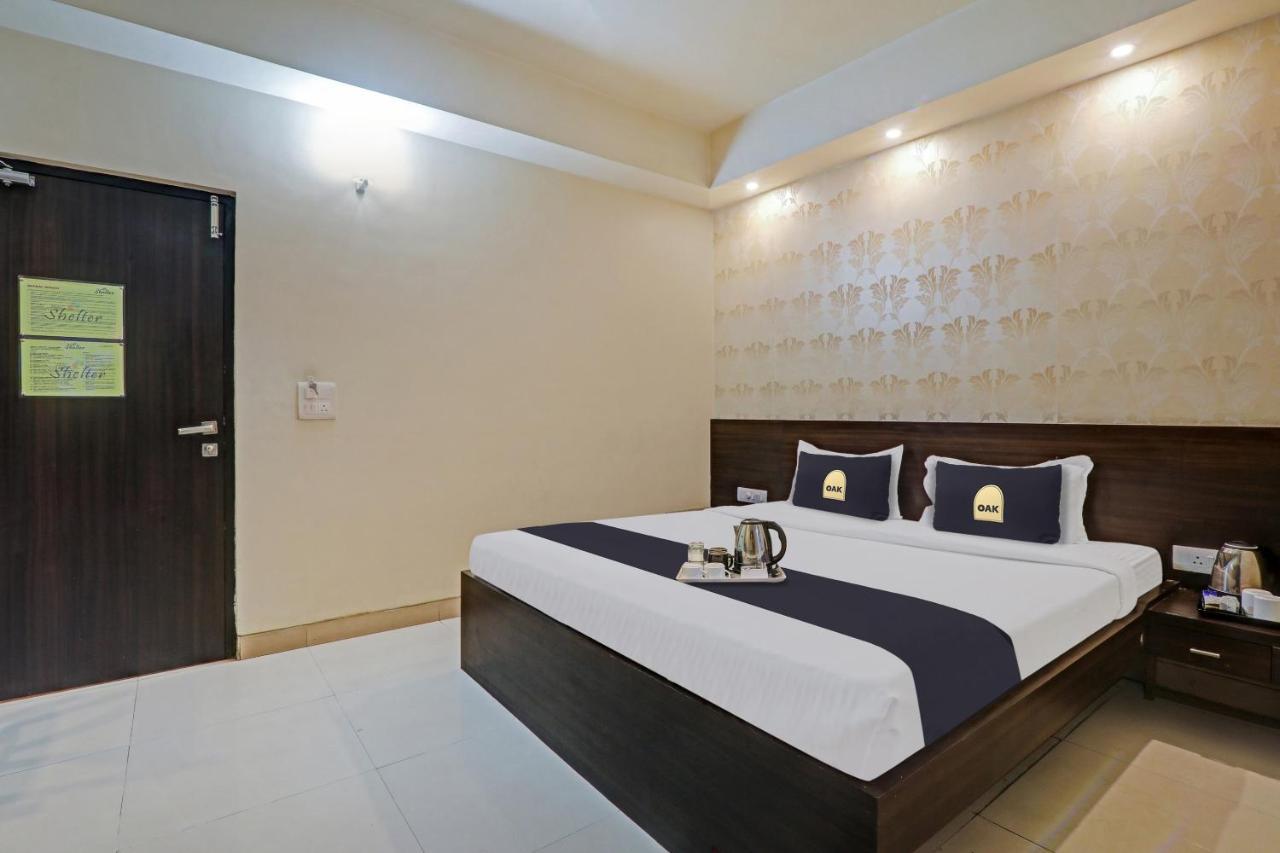 Townhouse Oak Hotel Shelter Лакхнау Экстерьер фото